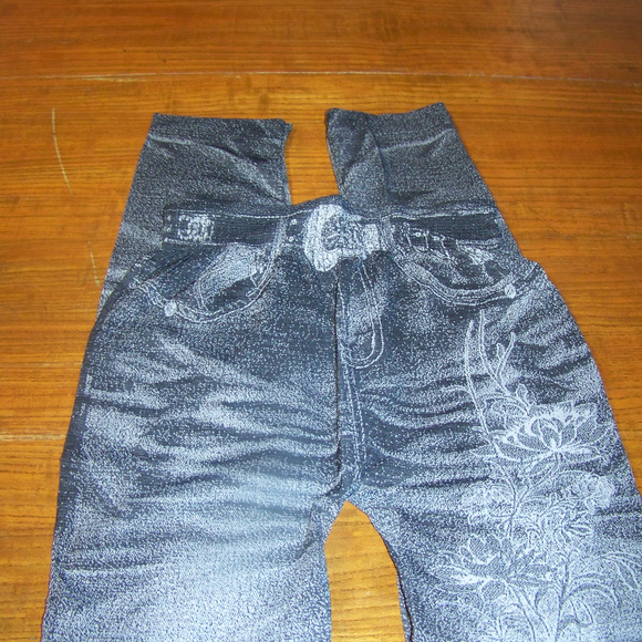 Flower Printed Leggings - Picture 3 of 3